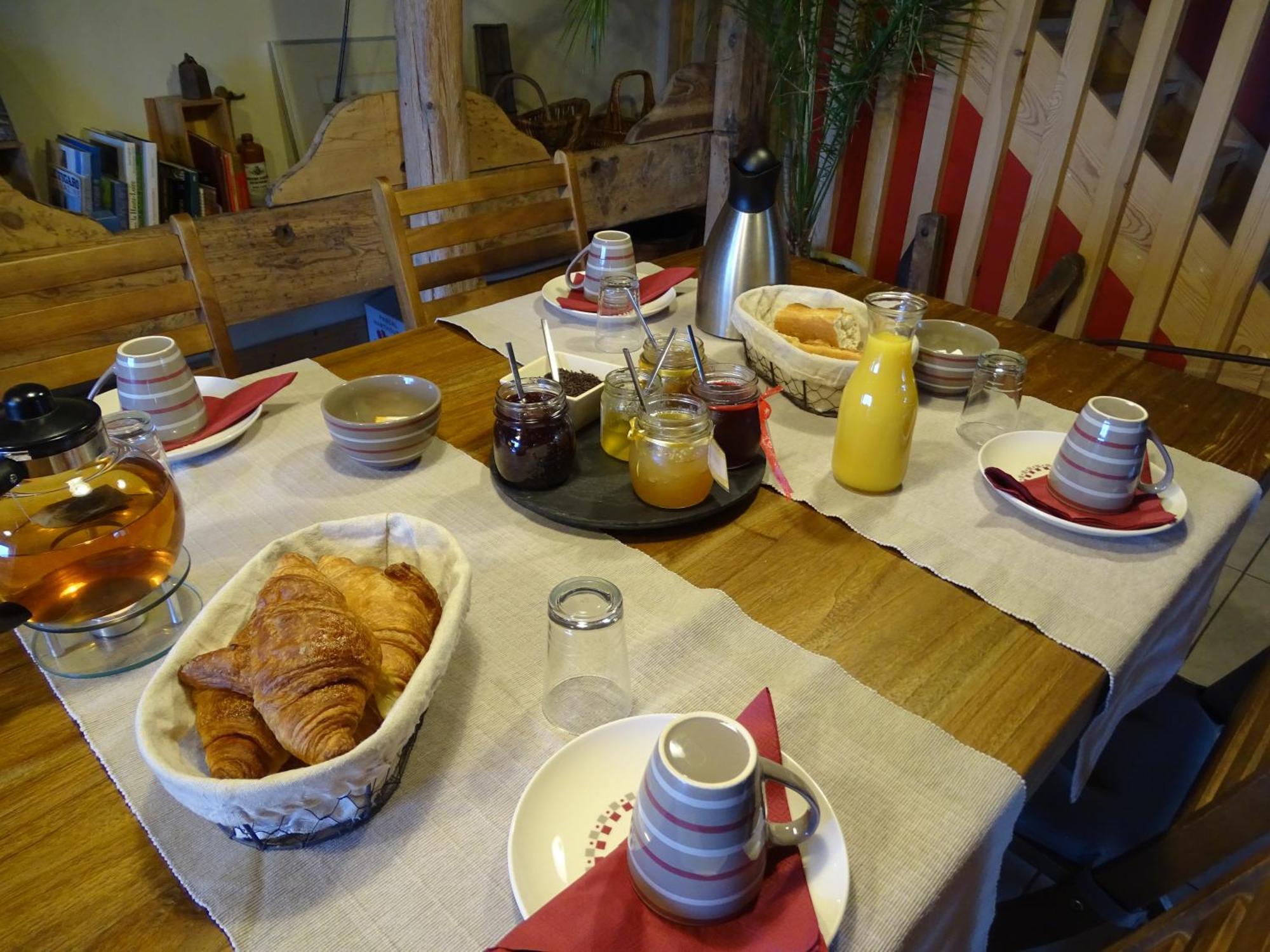 Bed and Breakfast La Ferme De Madelonnet Saint-Jeures Exterior foto